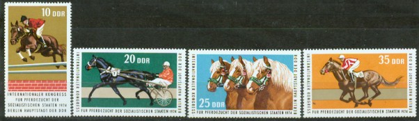 4a-1972.jpg (42382 Byte)