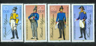 4a-3000a.jpg (24015 Byte)