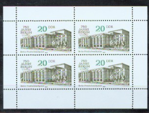 4a-3078.jpg (27031 Byte)